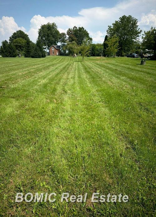 12400 Gera Rd, Birch Run, MI, 48415-9474 | Card Image