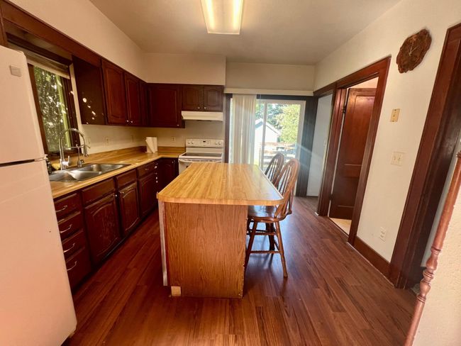 Kitchen | Image 8
