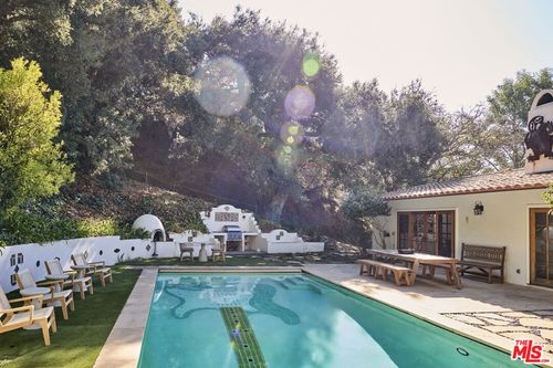 3268 Serra Rd, MALIBU, CA, 90265 | Card Image
