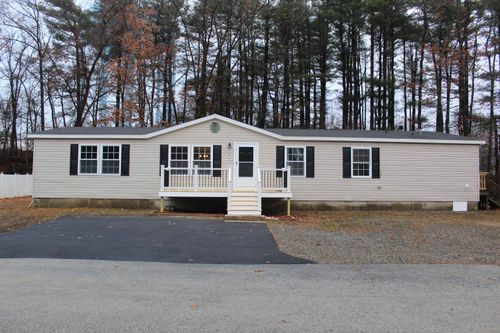 6 Laura Ln, Seabrook, NH, 03874-4695 | Card Image