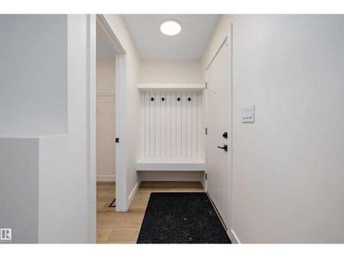 11605 90 St Nw, Edmonton, AB, T5B3Y3 | Card Image