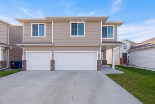 1558 68th Ave S, Fargo, ND, 58104-3005 | Card Image