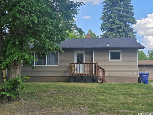 27 Antrim St, Lanigan, SK, S0K2M0 | Card Image