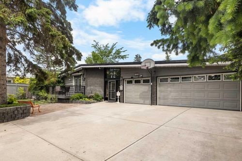 1408 104 Ave Sw, Calgary, AB, T2W0A6 | Card Image
