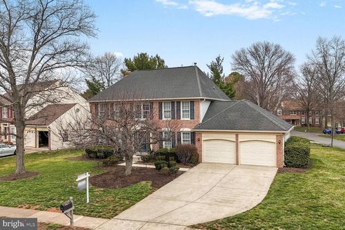 5260 Glen Meadow Rd, CENTREVILLE, VA, 20120-1354 | Card Image