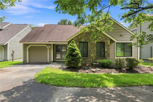 1733 Snowfield Dr, Somerset, PA, 15501 | Card Image