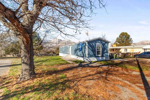 124 W Carson Cir, Parachute, CO, 81635-9422 | Card Image