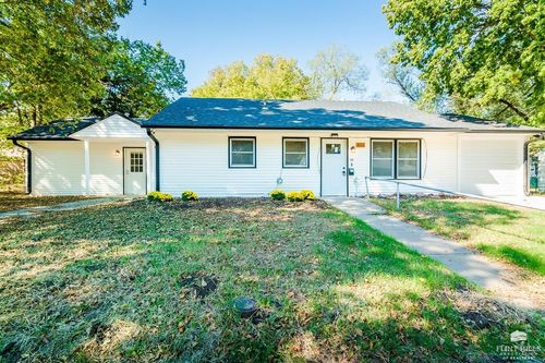 822 Cleary Ave, Junction City, KS, 66441-2116 | Card Image