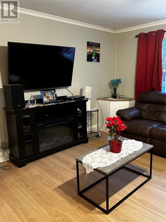 74 Crooked Lake Rd, Home with 2 bedrooms, 1 bathrooms and null parking in Badger NL | Image 16