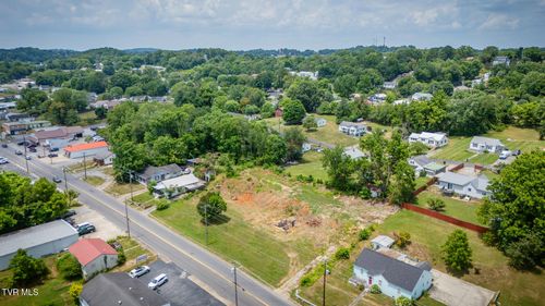 423 E Bernard Ave, Greeneville, TN, 37745-5122 | Card Image