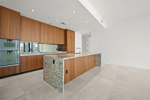 2604-175 Se 25th Rd, Miami, FL, 33129-2439 | Card Image