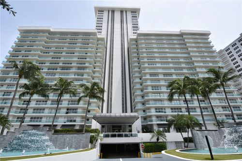 810-3900 Galt Ocean Dr, Fort Lauderdale, FL, 33308-6631 | Card Image