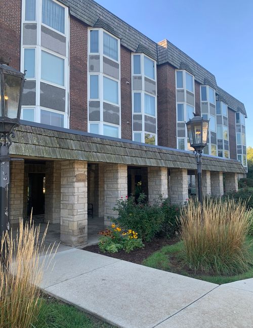 2f-500 Thames Pkwy, Park Ridge, IL, 60068-3660 | Card Image