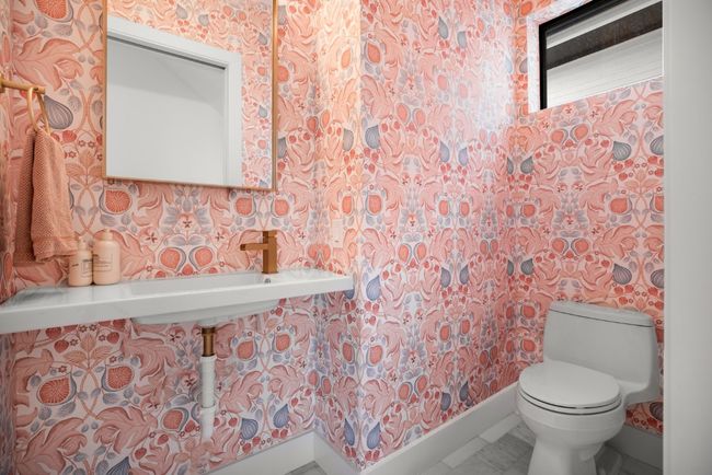 Elegant powder bath on the main floor | Image 11