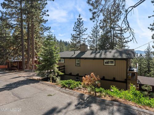 699 Lakeview Dr, Zephyr Cove, NV, 89448-4889 | Card Image