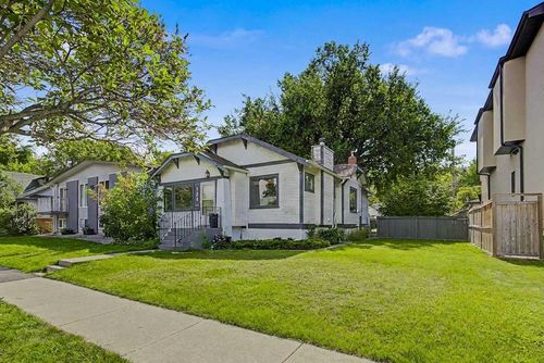121 10 Avenue Ne, Calgary, AB, T2E0W8 | Card Image