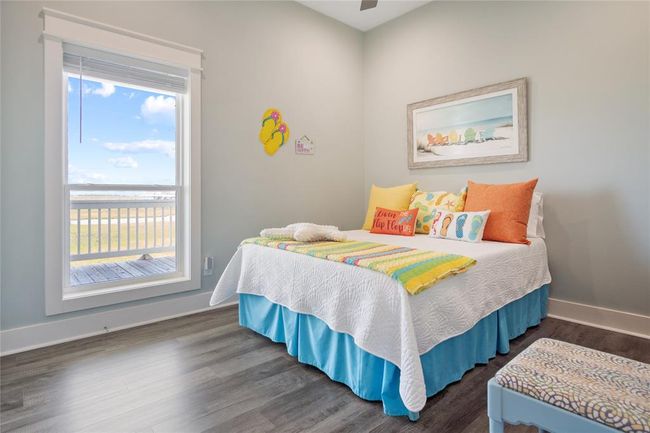 1301 Lagoon Dr, House other with 3 bedrooms, 2 bathrooms and 1 parking in Crystal Beach TX | Image 21