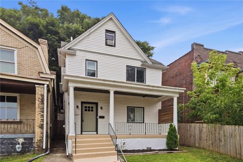 1637 Methyl St, Pittsburgh, PA, 15216-3236 | Card Image