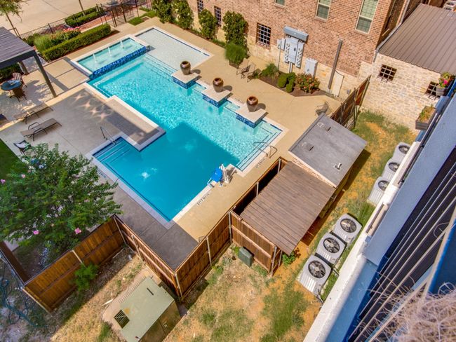 Pool area exclusively for Meridian square | Image 24