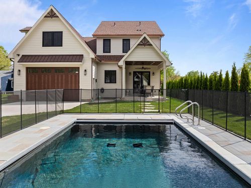 833 Wisconsin Street, Lake Geneva, WI, 53147 | Card Image