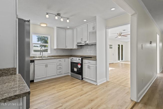 122 Carroll Ave Long Beach010 | Image 8