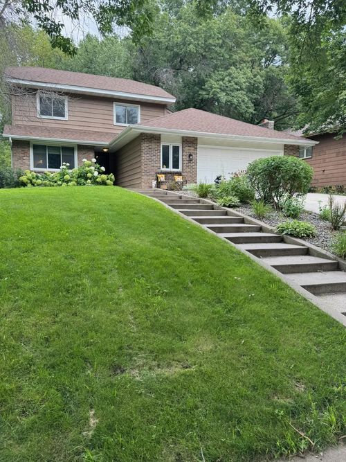 1583 99th Ave Nw, Coon Rapids, MN, 55433-5373 | Card Image