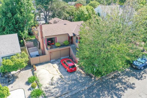 621 La Cadena Street, Vallejo, CA, 94590 | Card Image