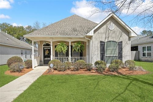 207 Carriage Pines Ln, Covington, LA, 70435-5689 | Card Image