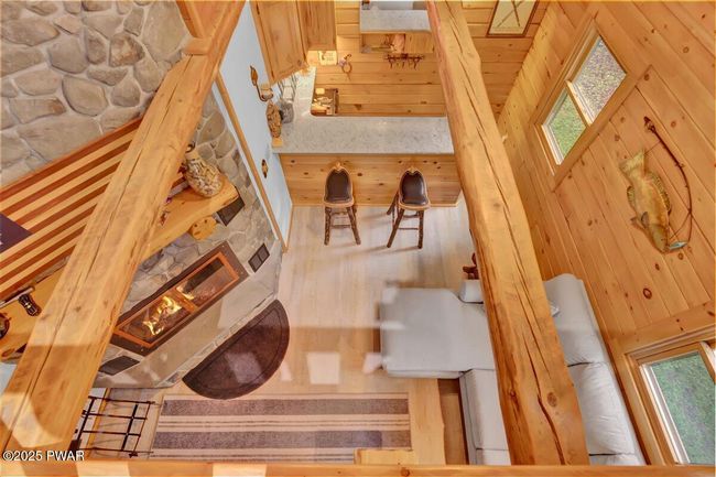 Upper Level | Image 43
