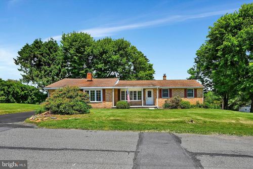 33 3rd Ave, POTTSVILLE, PA, 17901-9013 | Card Image