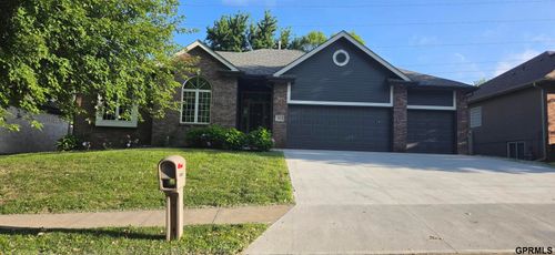19921 Farnam St, Elkhorn, NE, 68022-4831 | Card Image