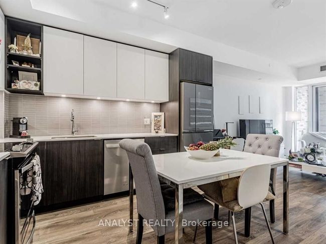 213 - 100 Eagle Rock Way, Condo with 1 bedrooms, 1 bathrooms and null parking in Maple ON | Image 4