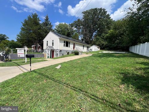 6407 59th Ave, RIVERDALE, MD, 20737-2829 | Card Image