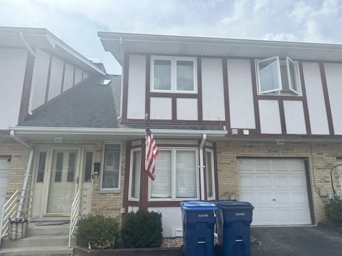 8546 W 95th St, Hickory Hills, IL, 60457-1858 | Card Image