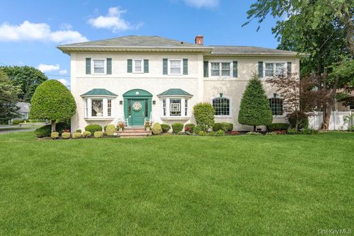 1 Bayview Ave, Islip, NY, 11751-4201 | Card Image