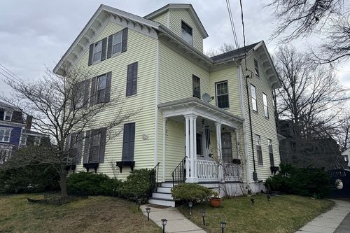 apt-2r-193 Winter St, Fall River, MA, 02720-8100 | Card Image