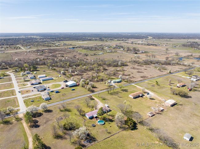 3221 E 420 Rd, House other with 4 bedrooms, 2 bathrooms and null parking in Oologah OK | Image 54