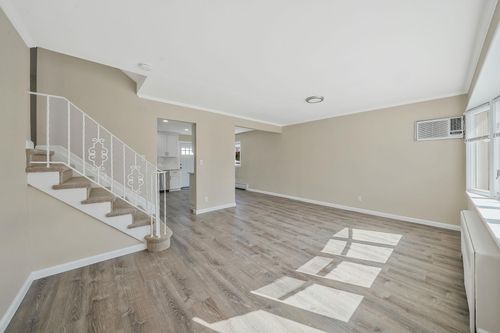 159 95th St, Howard Beach, NY, 11414-3502 | Card Image