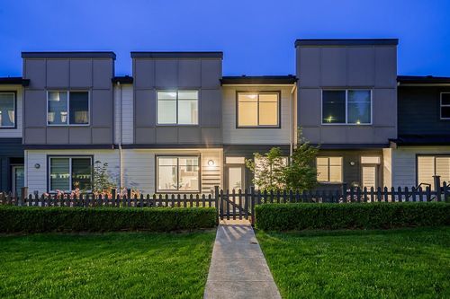 69-15665 Mountain View Dr, Surrey, BC, V3Z0W8 | Card Image