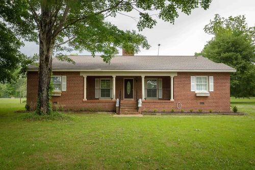 210 15th Ave W, Guin, AL, 35563-2267 | Card Image