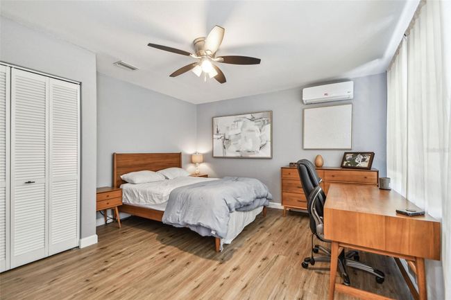 Large bedroom in the back unit | Image 25