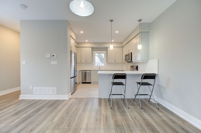 25 - 33 Jarvis St, House attached with 3 bedrooms, 3 bathrooms and 1 parking in Brantford ON | Image 8
