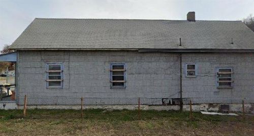 2401 Guinotte Ave, Kansas City, MO, 64120-1542 | Card Image