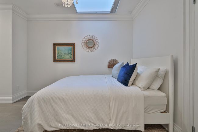 37 Farnham Ave, House other with 5 bedrooms, 5 bathrooms and 1 parking in Toronto ON | Image 17