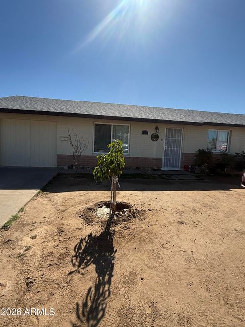 8219 W Piccadilly Rd, Phoenix, AZ, 85033-3415 | Card Image