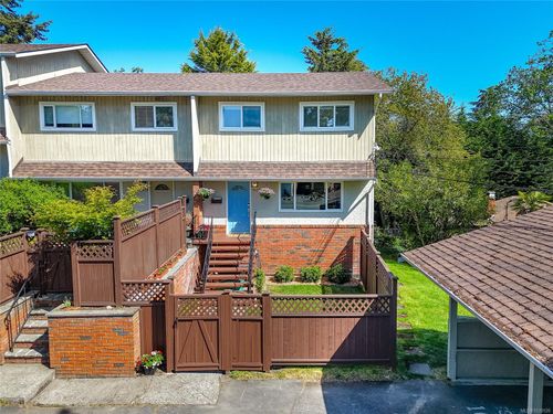 1022 Falmouth Rd, Victoria, BC, V8X3A5 | Card Image
