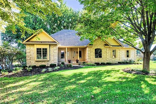145 Countryside Dr, Troy, OH, 45373-4568 | Card Image