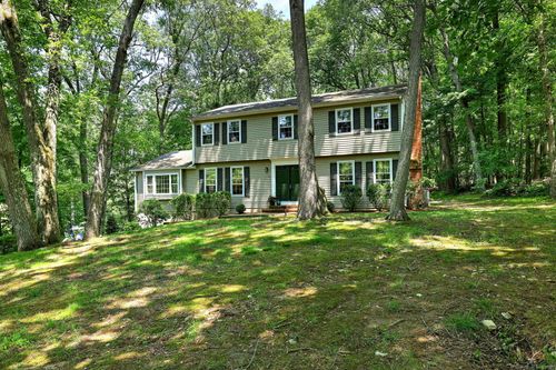 31 Country Ridge Dr, Monroe, CT, 06468-1633 | Card Image