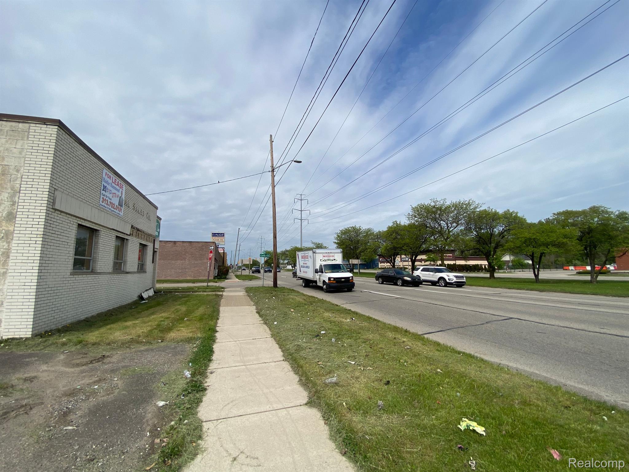 Commercial Lease in Redford Charter Township 2