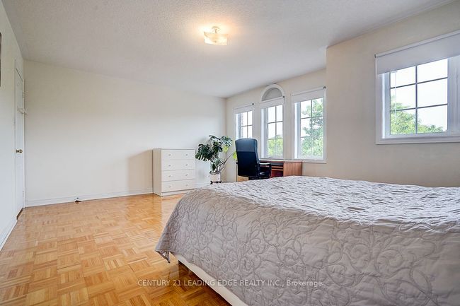 96 Tuscana Blvd, House other with 4 bedrooms, 3 bathrooms and 4 parking in Concord ON | Image 44